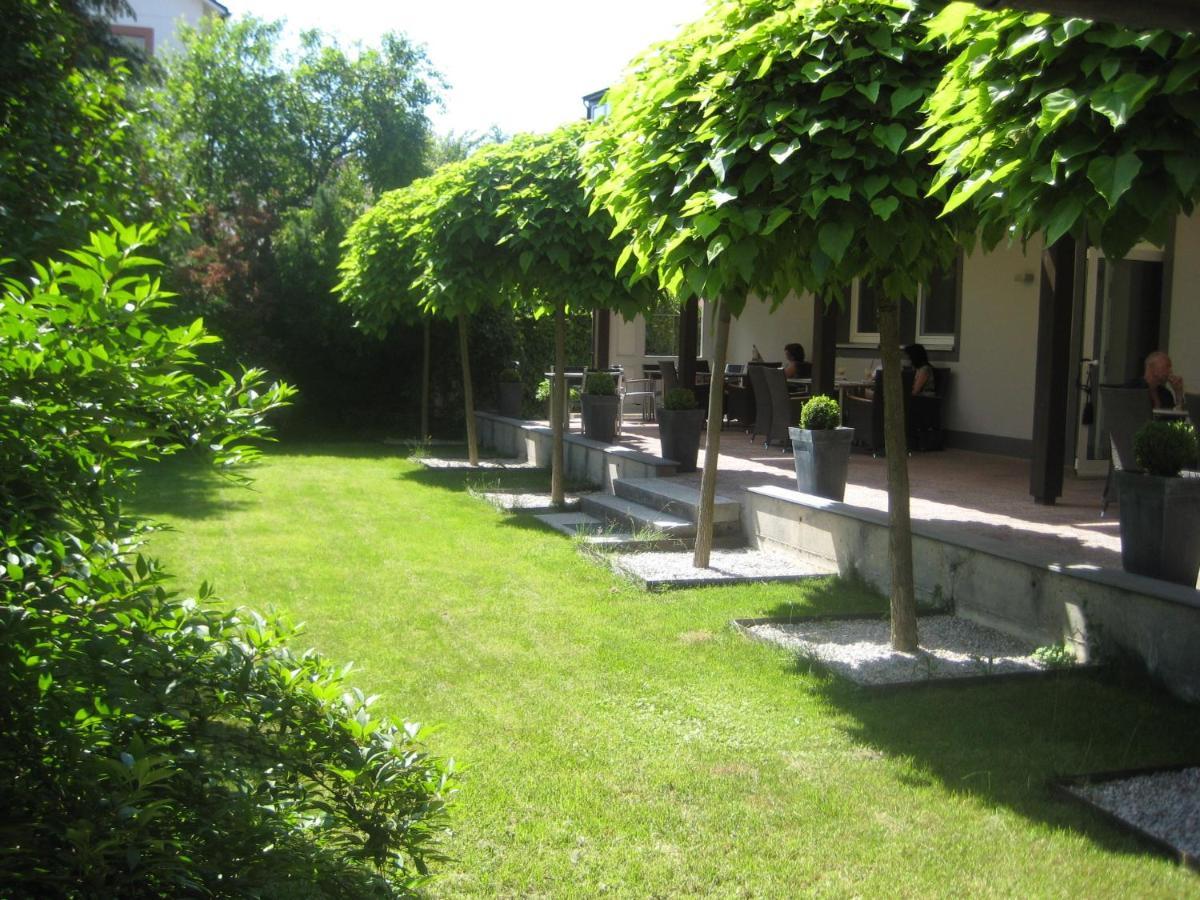 Die Villa บาดวือริสโฮเฟิน ภายนอก รูปภาพ